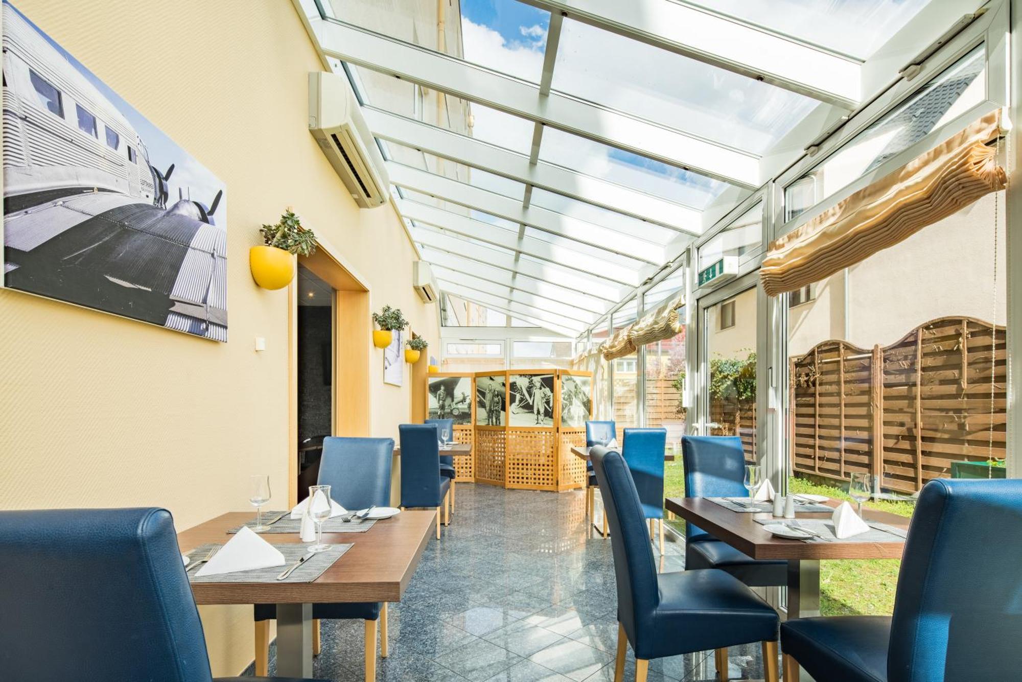 Airways Hotels Frankfurt Airport West Raunheim Bagian luar foto