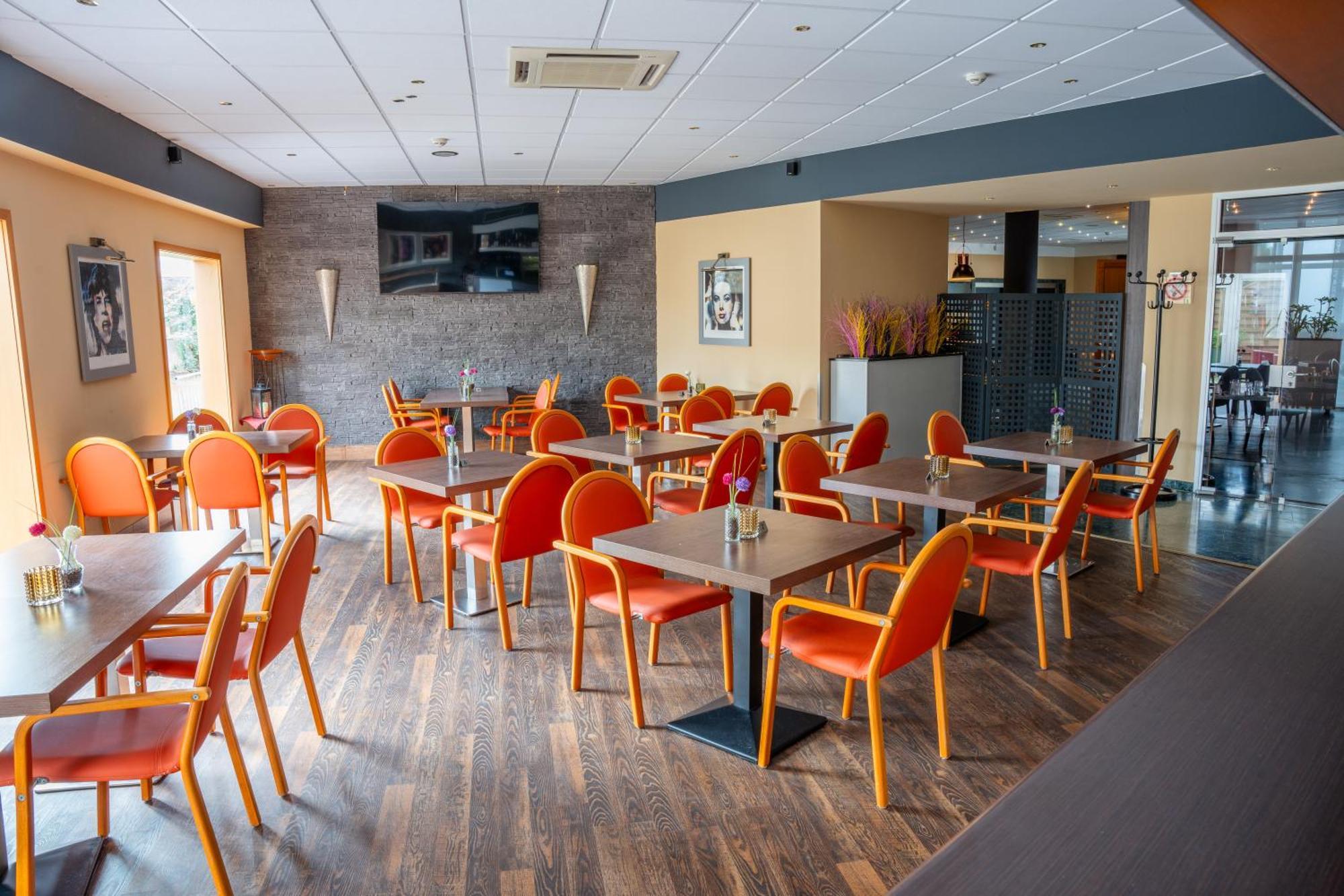 Airways Hotels Frankfurt Airport West Raunheim Bagian luar foto
